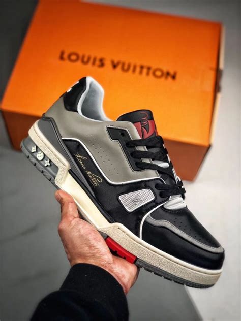 louis vuitton trainers fake